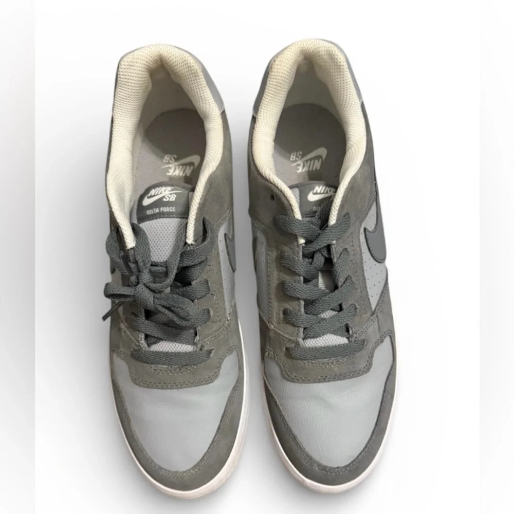 Nike SB Delta Force Vulc men’s 8.5 cool gray sneakers